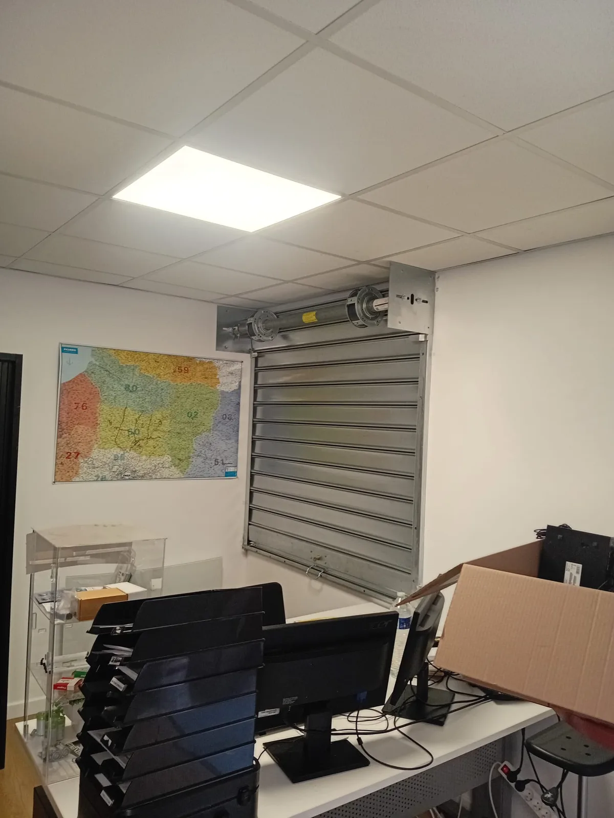 Installation et pose de rideau métallique à Annecy